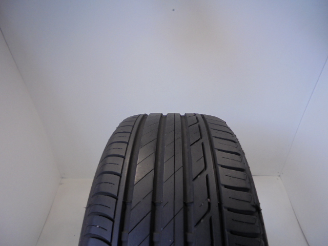 Bridgestone T001 guma