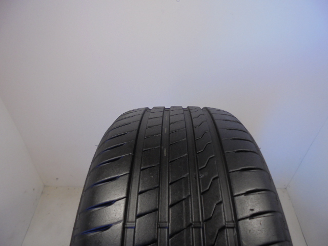 Firestone Roadhawk guma