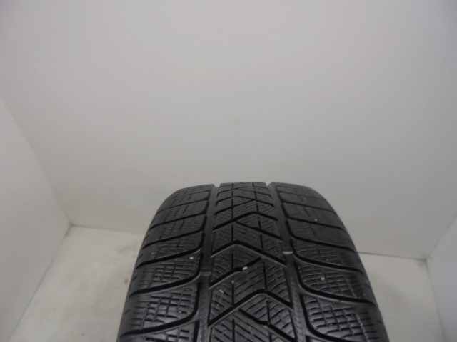 Pirelli Scorpion Winter guma