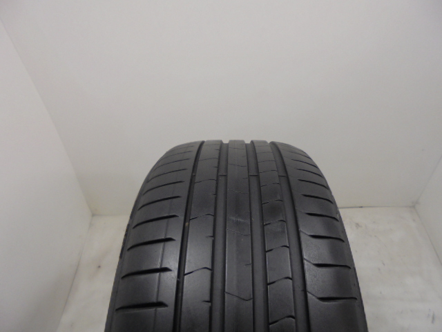 Pirelli Pzero PZ4 guma