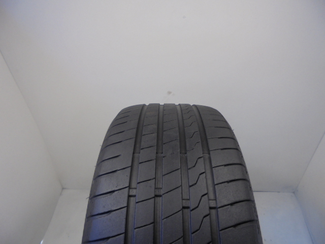 Firestone Roadhawk guma