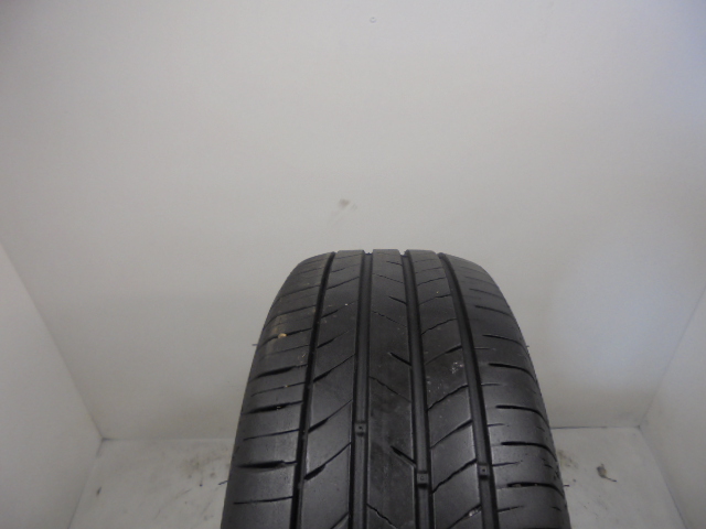 Kumho HS52 guma