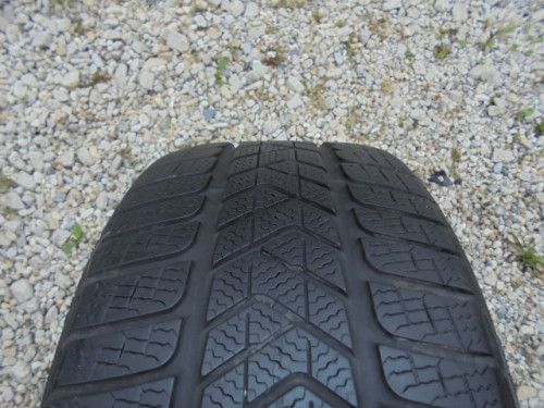Pirelli Sottozero 3 guma